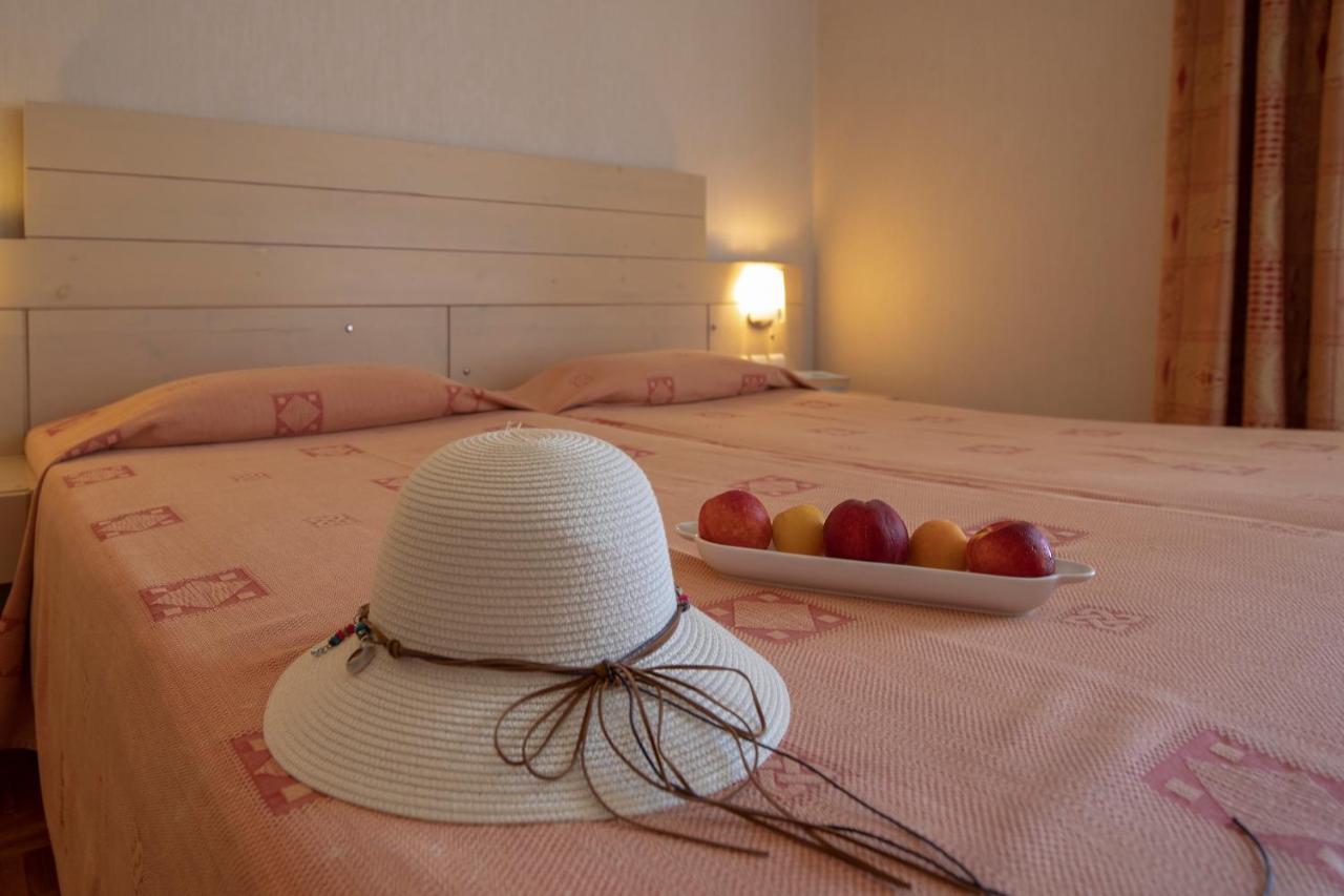 Hotel Kypreos Kamena Vourla Ngoại thất bức ảnh